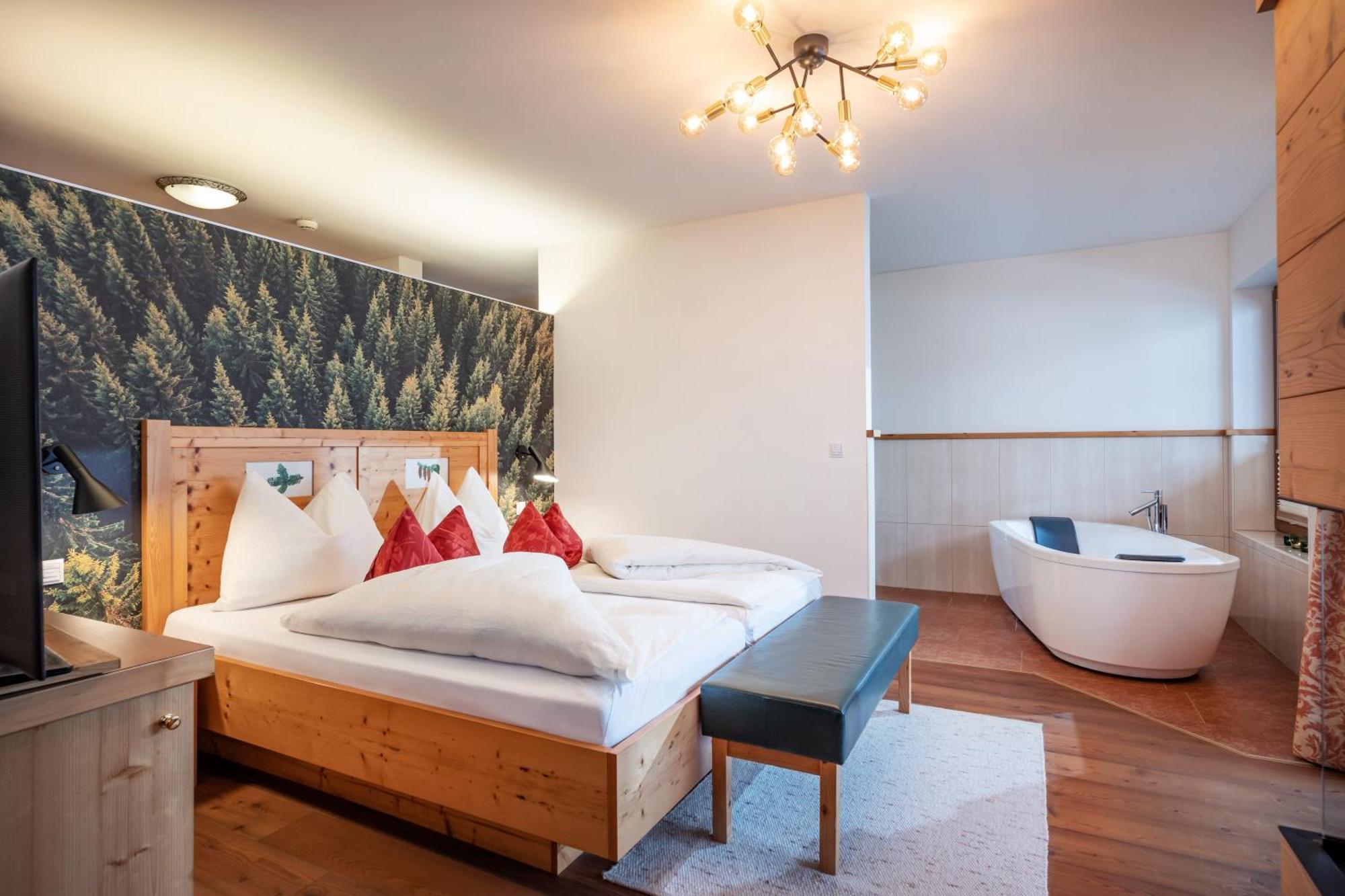 Natur- & Wanderhotel Tuxertal Экстерьер фото