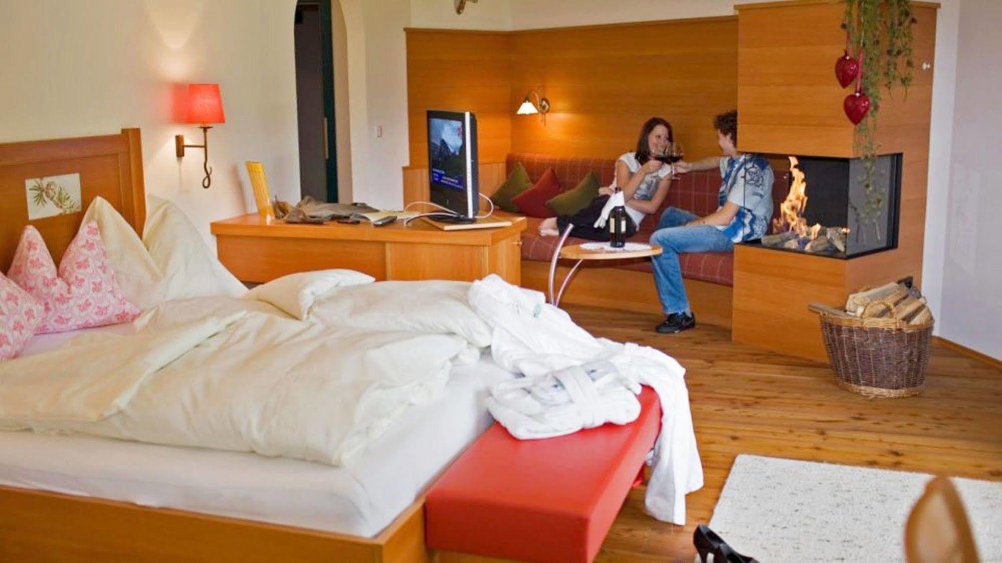 Natur- & Wanderhotel Tuxertal Экстерьер фото