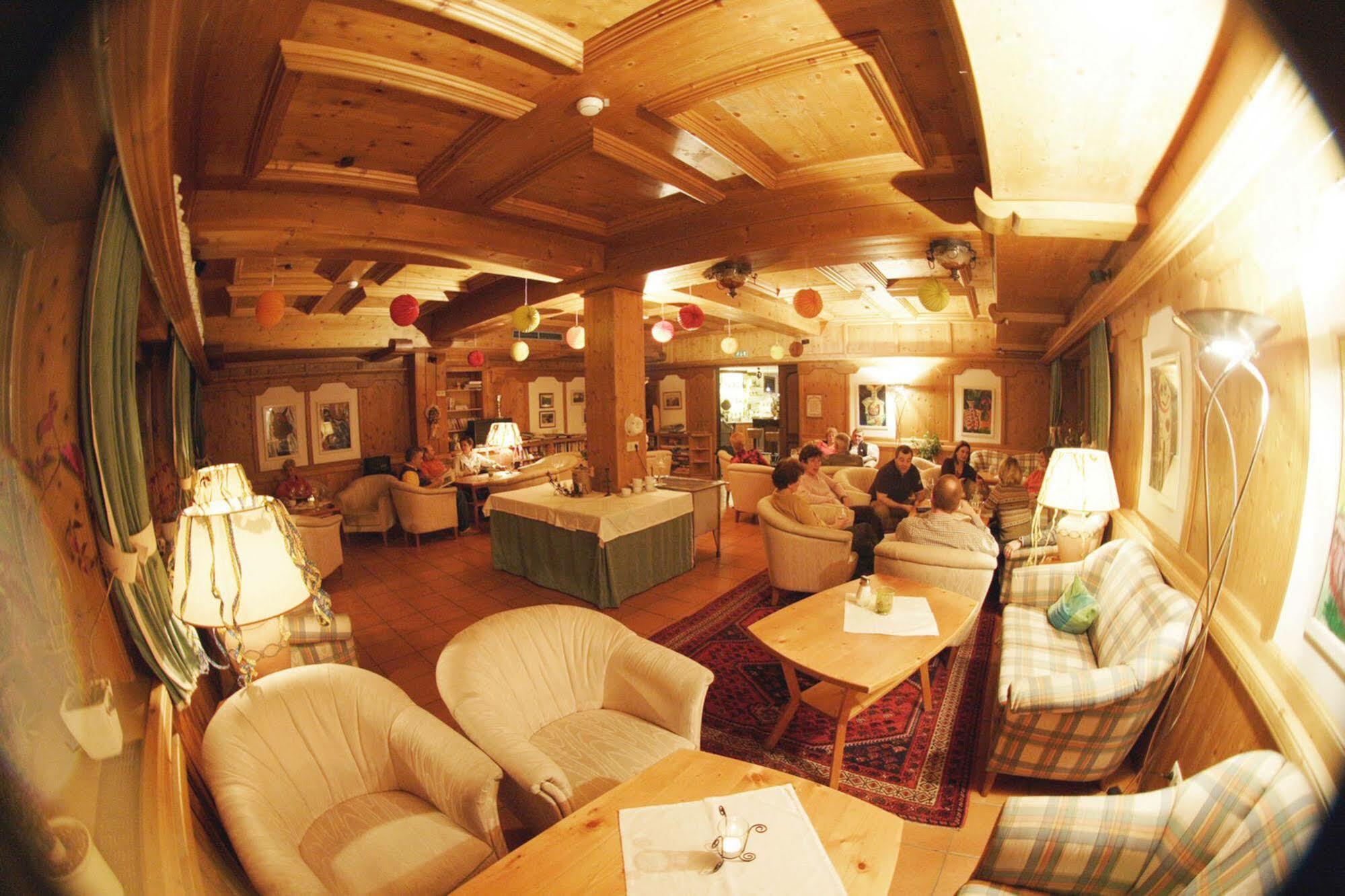 Natur- & Wanderhotel Tuxertal Экстерьер фото